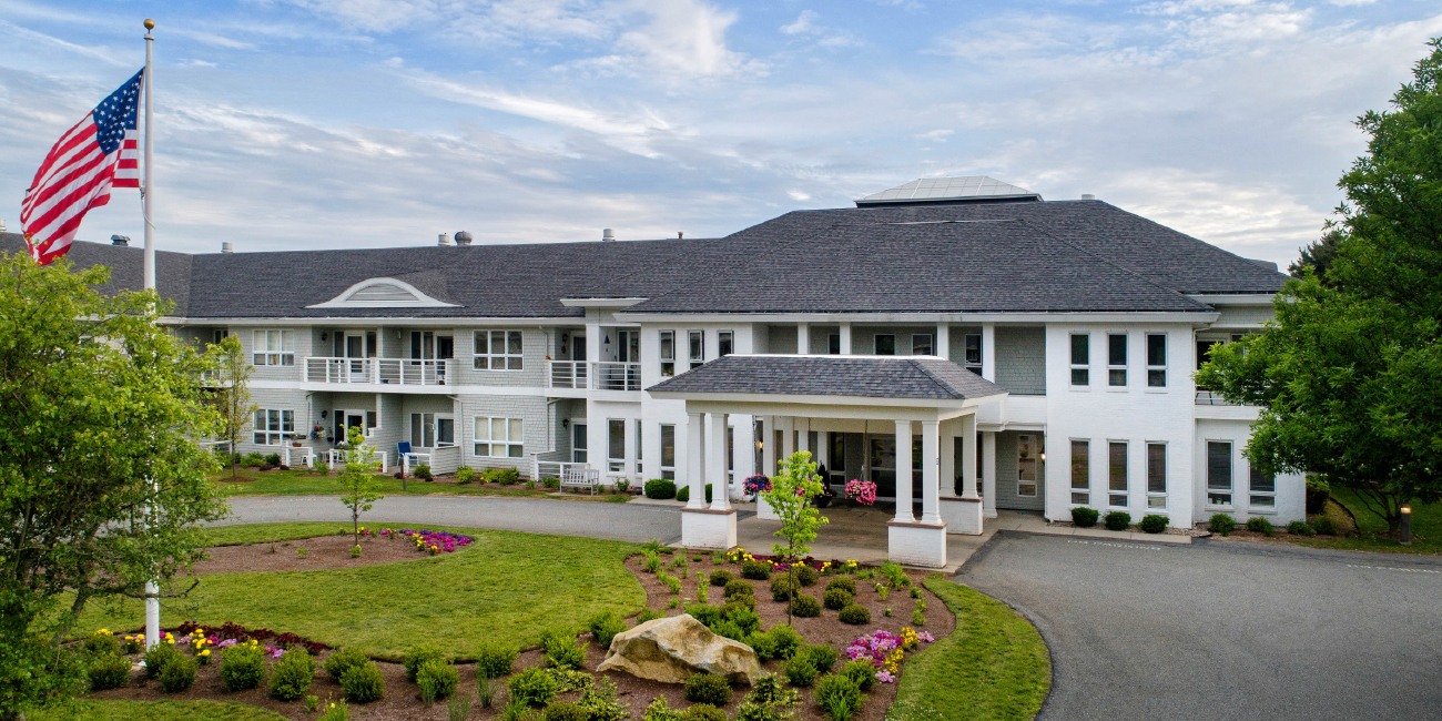 exterior shot of Maplewood at Mayflower Place senior living community