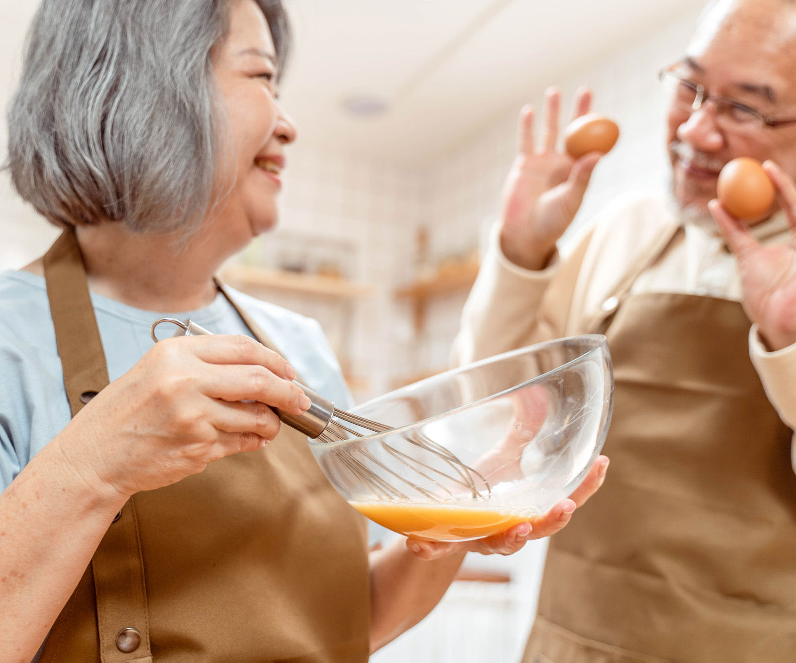 https://www.maplewoodseniorliving.com/wp-content/uploads/2022/03/Active-Engagement.jpg