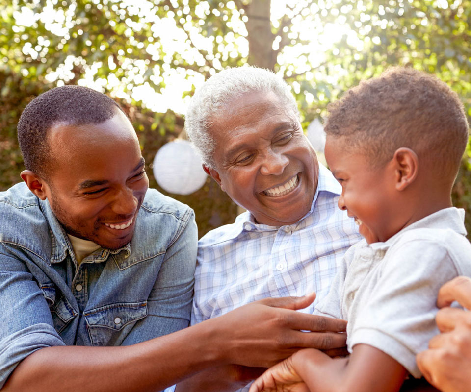 https://www.maplewoodseniorliving.com/wp-content/uploads/2022/03/Family-Connection.jpg
