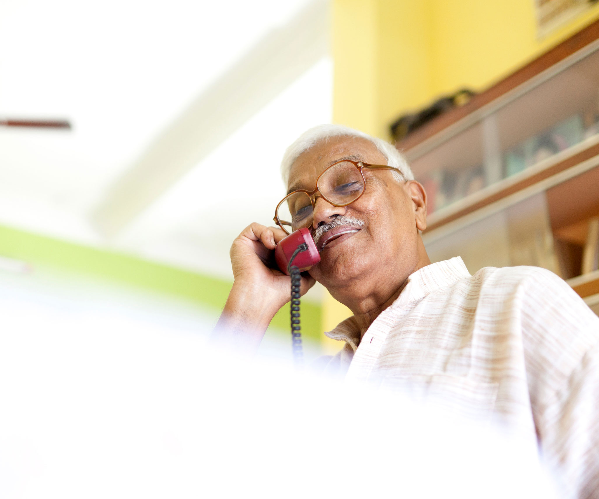 https://www.maplewoodseniorliving.com/wp-content/uploads/2022/03/Stocksy_txpfa927f106xK300_Large_1137639.jpg