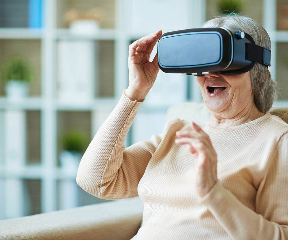 https://www.maplewoodseniorliving.com/wp-content/uploads/2022/03/Virtual-Reality1.jpg